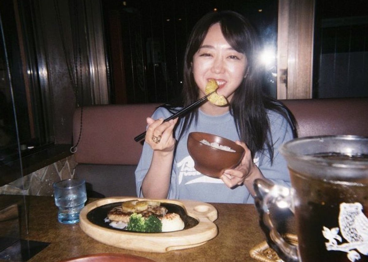 milky_renai's tweet image. こんな可愛く写真撮ってくれる旦那、最高すぎる…。って思ってたけど、この裏側で浮気してるんやと思うと。ゾッとするわああああああ😢