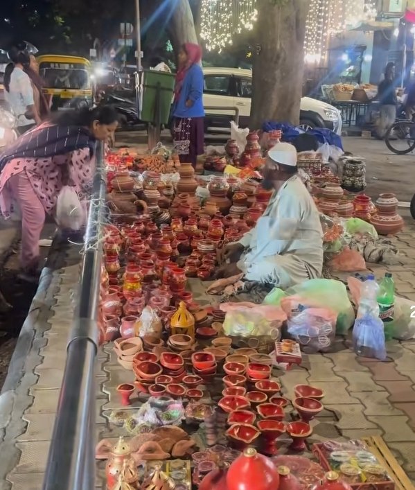 क्या काफिर इनसे खरीदारी करेंगे ?