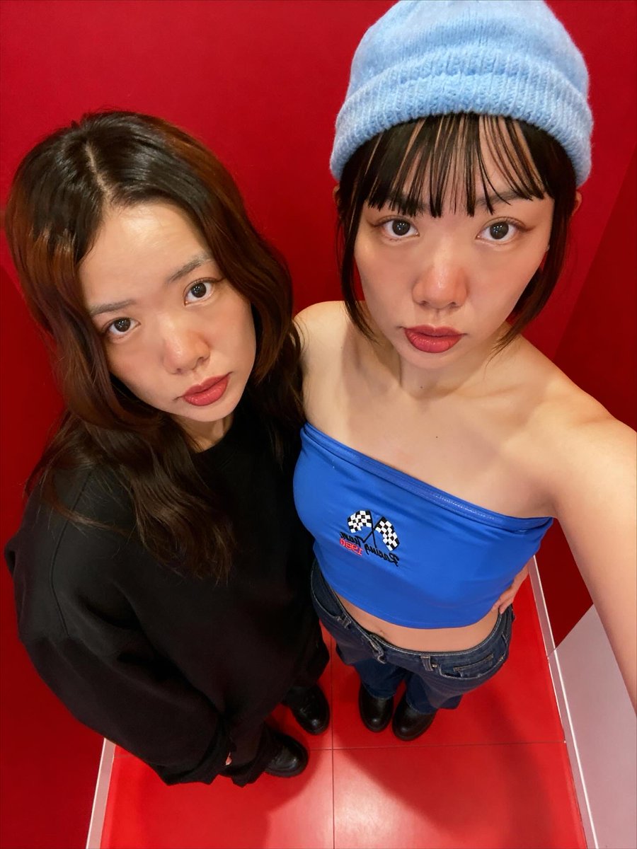 IN THE SUN 🌓 tweet media