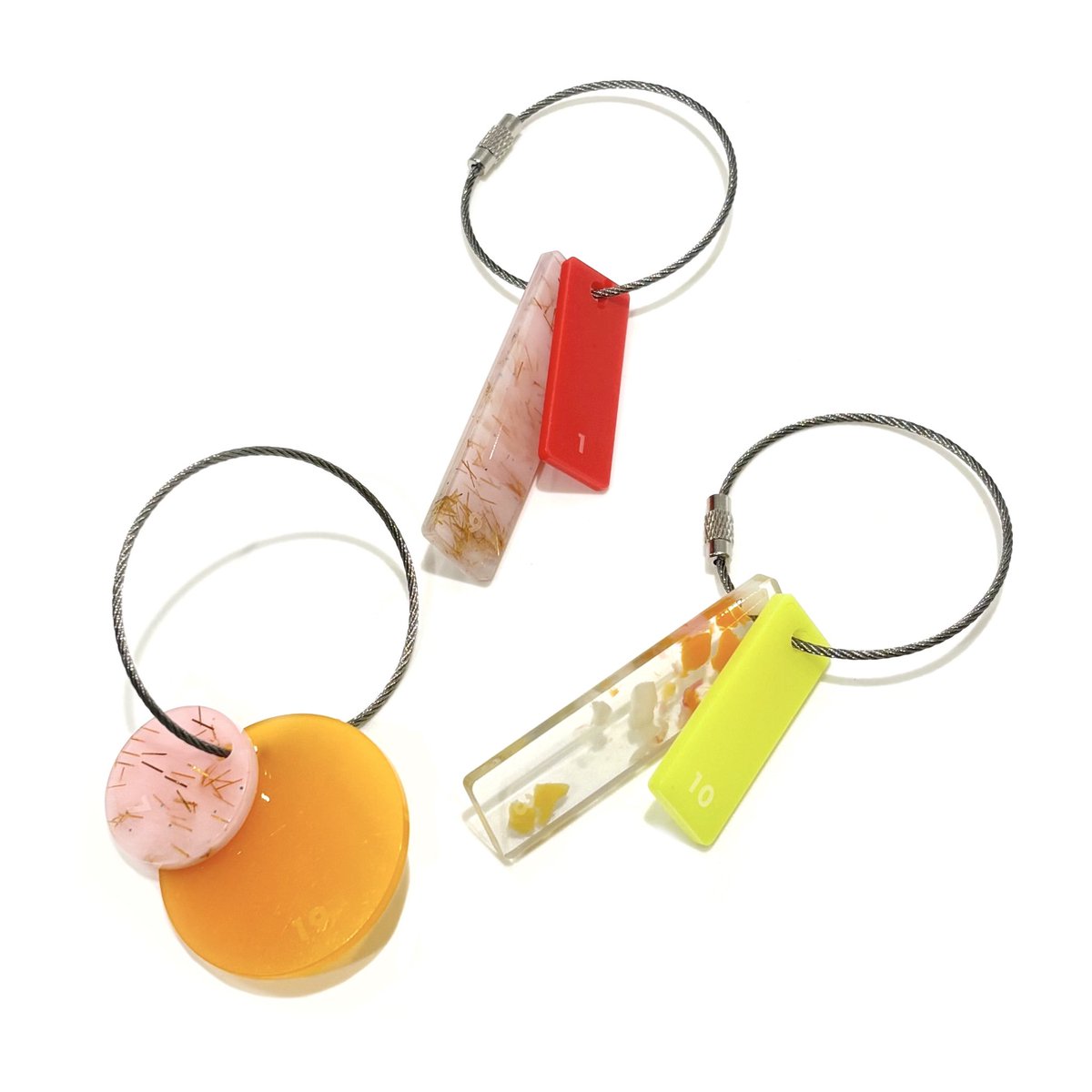 ＼🔹RECOMMEND🔸／

「366 KEY RING」の新しい柄が入荷いたしました！
ぜひVINYL店頭にてご覧くださいませ✨

【商品名】
「366 KEY RING」

#vinyltokyo 
#366keyring 
#アクリルタグ 
#東京駅エキナカ 
#グランスタ東京