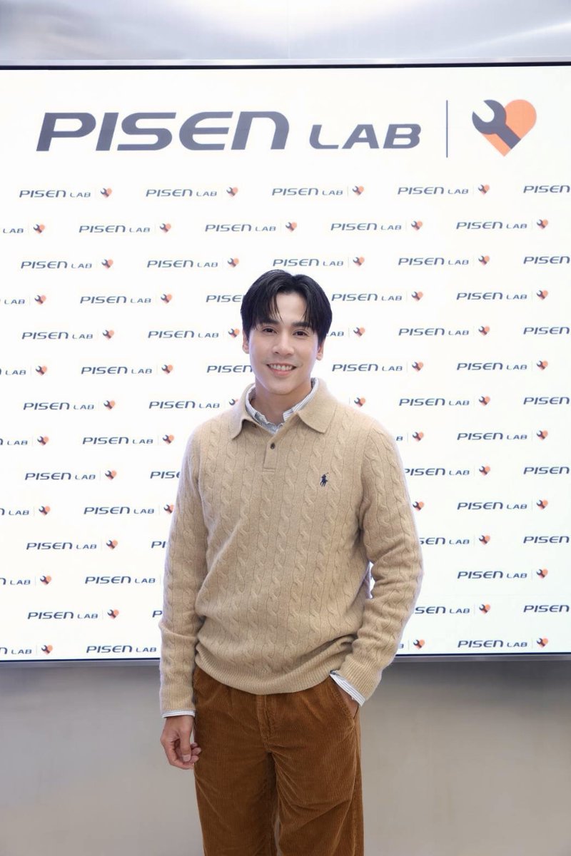 WOOPMAG_Story's tweet photo. PISEN บุกตลาดไทยเต็มสูบ! เปิดแฟล็กชิปสโตร์กลางเซ็นทรัลเวิลด์ ชู TrueCare Solution ดูแลอุปกรณ์ 3C ครบวงจร พร้อม Lifestyle Gadget สุดล้ำ ตอบโจทย์คนรุ่นใหม่  
#PISENLabxJES #jesjpp #PISENLab 

ภาพ-ข่าว📸https://t.co/OqrhwtFHKS https://t.co/nFxvOLB6Tl