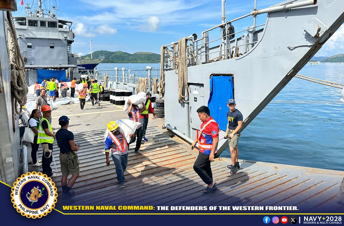 Philippine_Navy's tweet image. HELP IS ON THE WAY | PH #Navy’s BRP Iwak Supports Relief Operations in Remote Palawan Areas
👉🏽web.facebook.com/share/p/1Ga9kC…
#ProtectingtheSeasSecuringOurFuture
#ModernandMultiCapablePHNavy
#OneAFPOnePhilippines
#StrongAFPStrongPhilippines
