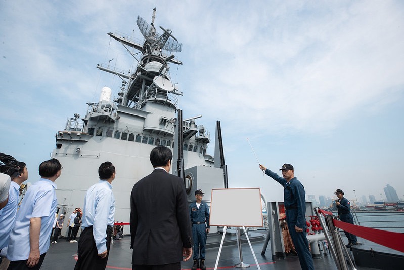 MoNDefense's tweet photo. President Lai Ching-te visited the #ROCN Cijin base in Kaohsiung to encourage troops in #ExerciseHaiChiang. He stressed the drill’s importance in validating the #ROCArmedForces’ capabilities and pledged continued progress through new training, equipment, and technologies. https://t.co/gLsgZ2xju8