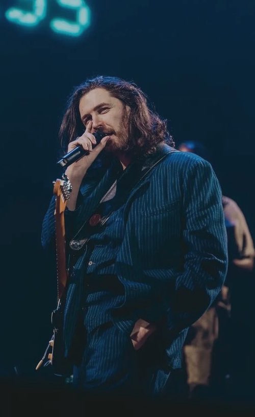 Happy #hoztwtselfieday from two spicy Pisces 💘