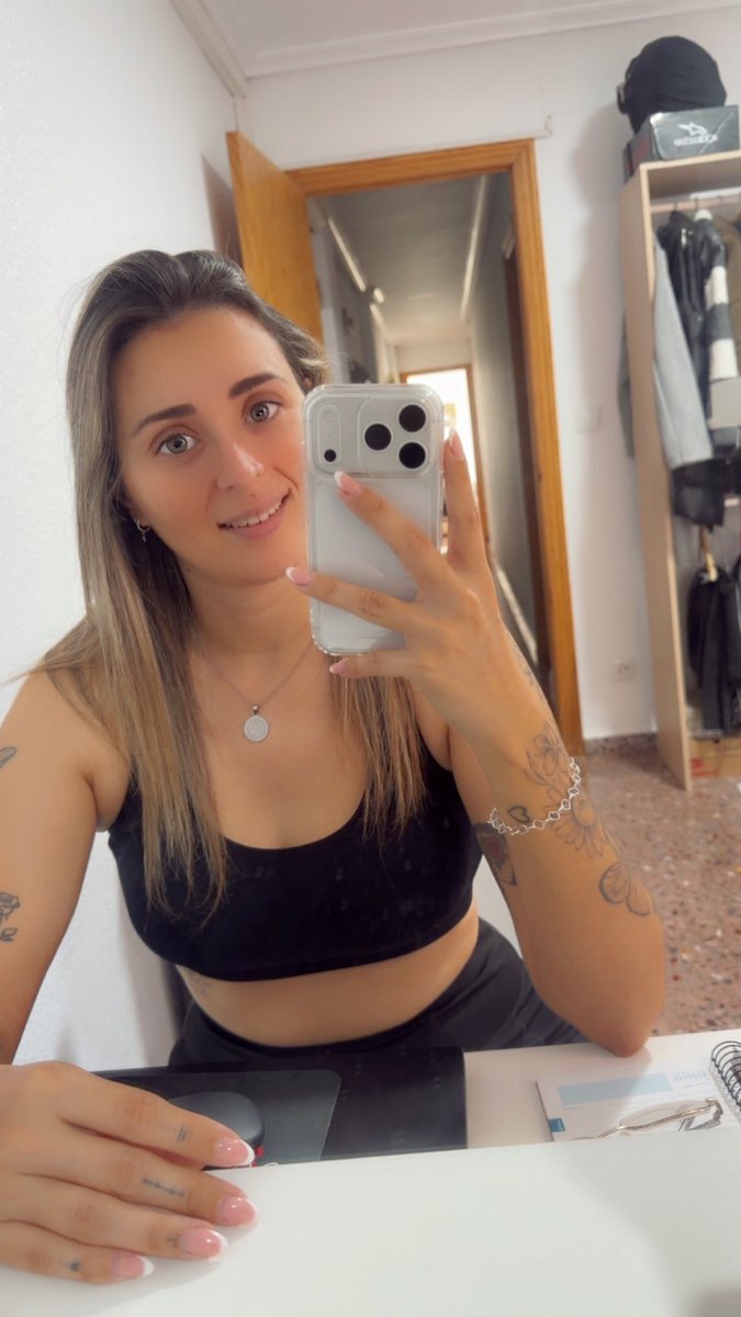 MartaElche95's tweet photo. Viernes que fuera. https://t.co/d0ewHS9Hk3