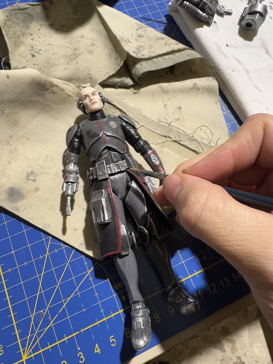 JoanMarcF's tweet image. Custom de la figura d&apos;en ECHO #starwars #badbatch fent servir la tècnica d&apos;ombrejat i el brillant del Silver Leaf #hasbro #blackseries 🎬☺️⬇️✅
