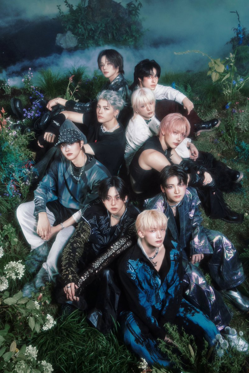 [&amp;TEAM] 
KR 1st Mini Album 'Back to Life'
Concept Photo ROAR ver.

2025.10.28 18:00(KST)

andteam.lnk.to/backtolife_jpWE

#BacktoLife #ROAR
#andTEAM #앤팀