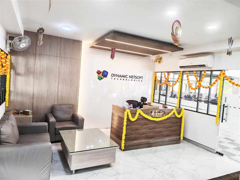 dynamicnet_soft's tweet image. ✨ Diwali at Dynamic Netsoft! 🪔
Our team celebrated with diyas, decorations, and festive joy 🎇💫
A reminder that positivity, teamwork, and togetherness light up both our workplace and hearts.
#HappyDiwali #FestivalOfLights #TeamDynamicNetsoft