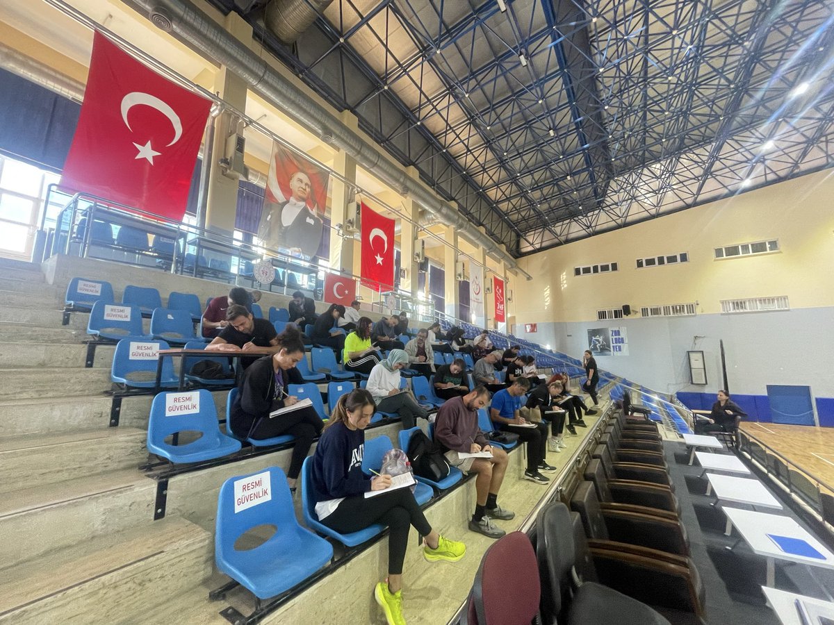 Aydın ili Hemsball 1.Kademe Yardımcı Antrenör Yetiştirme Kursu son gününde gerçekleştirilen teorik ve uygulama sınavları ile sonra erdi.

Tüm antrenörlerimizi tebrik eder başarılarının devamını dileriz.
<a href="/OA_BAK/">Dr. Osman Aşkın Bak</a> 
<a href="/hamzayerlikaya/">Hamza Yerlikaya 🇹🇷</a> 
<a href="/fjuysal/">Fatih UYSAL</a> 
<a href="/gencliksporbak/">Gençlik ve Spor Bakanlığı 🇹🇷</a> 
<a href="/GSBsporgm/">Spor Hizmetleri Genel Müdürlüğü</a>