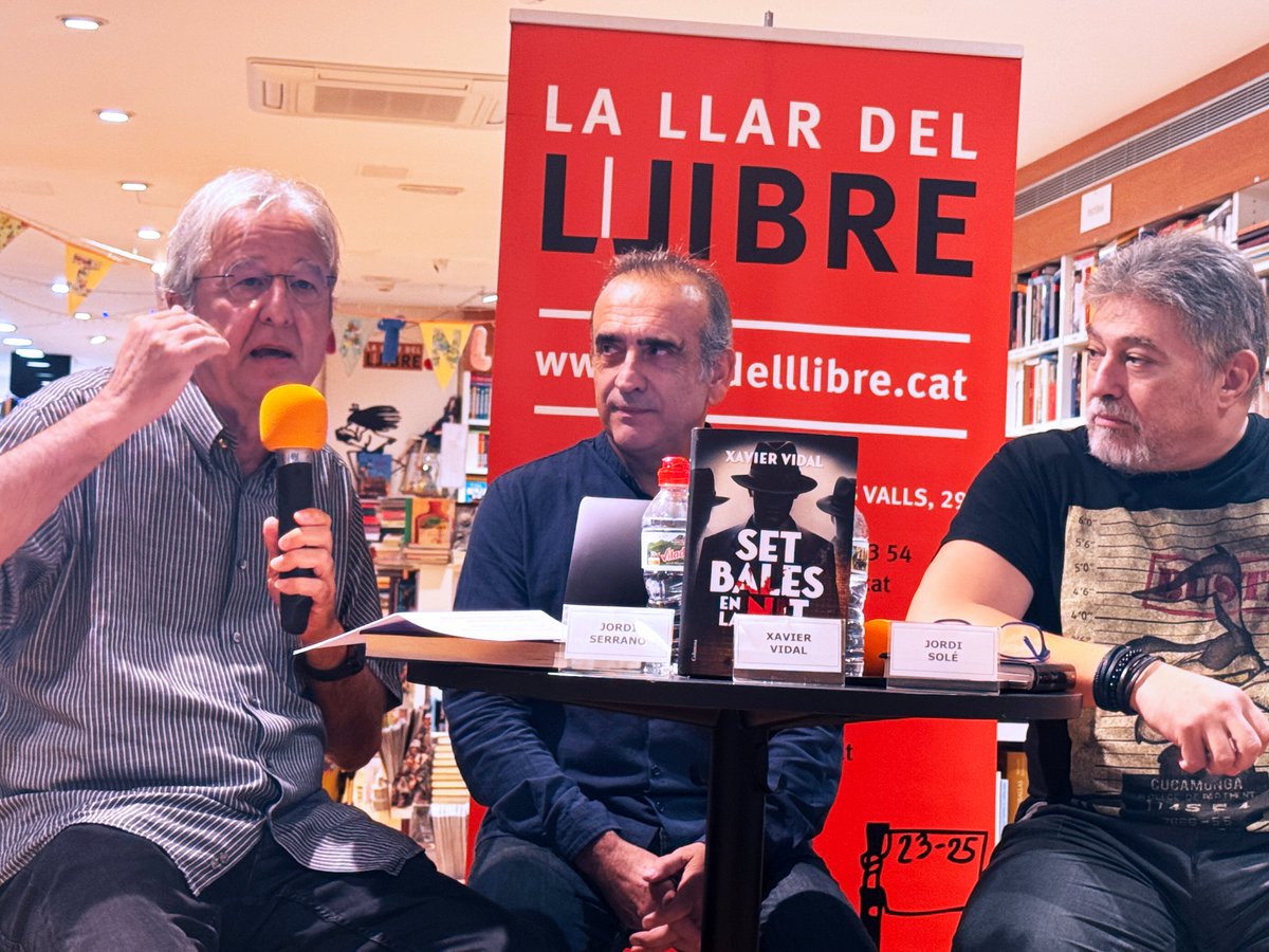 🙏 Gràcies als qui vau venir a la presentació de «Set bales en la nit» a Sabadell.
☝Espero que el llibre us agradi!
🙏 Gràcies al <a href="/jordi_serrano/">Jordi Serrano Blanquer</a> i al <a href="/pivotatomic/">Jordi Solé</a> 
📮Feu-me arribar els vostres comentaris de lectura!
<a href="/columnaedicions/">Columna</a> <a href="/LaLlardelLlibre/">La Llar del Llibre</a> <a href="/Grup62/">Grup62</a> <a href="/sbdcultura/">Sbd Cultura</a>