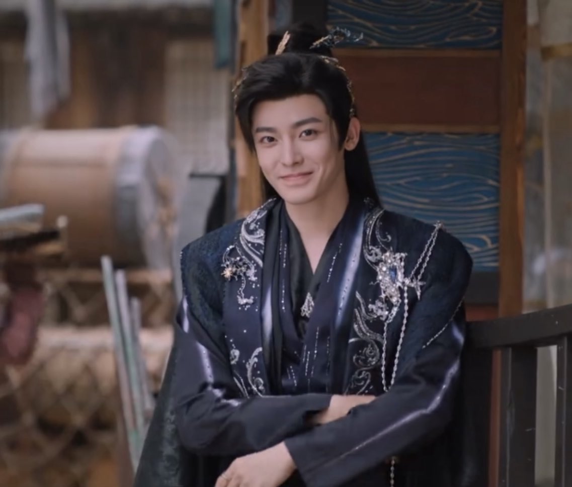 the way i screamed during this scene?! the eyebrow raise?! the stare? the smile? OMG! HOU MINGHAO!!!! 😩🔥 same, ming yi... i've fallen for him again... for the nth time! 😭🙇🏻‍♀️

#LoveInTheClouds #入青云 #HouMinghao #NeoHou