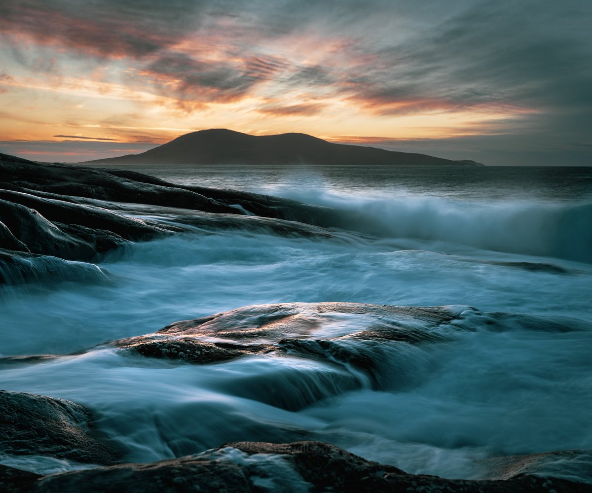 Sunset over Ceapabhal