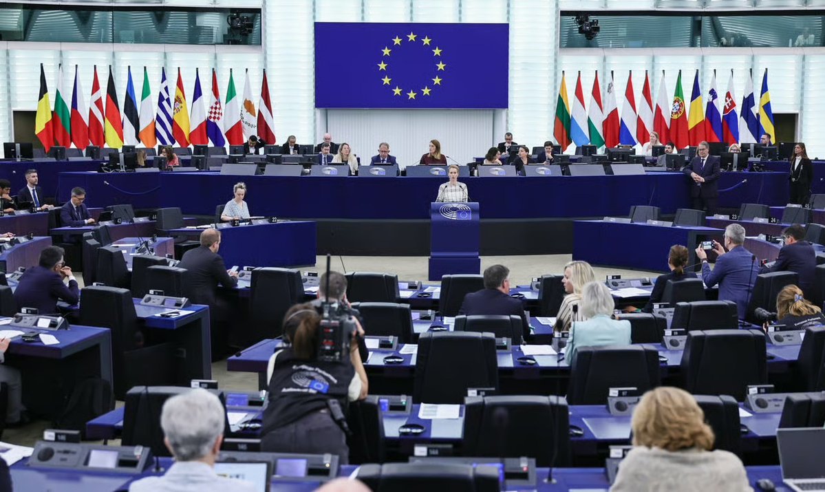 🇪🇺 EU to use €140B in frozen Russian assets for Ukraine loan
The EU plans to leverage €140B in frozen Russian funds to finance a mega loan to Ukraine, Politico reports.
📄 The Commission wants even more, eyeing broader funding tools. #Ukraine #EU #Russia #Sanctions