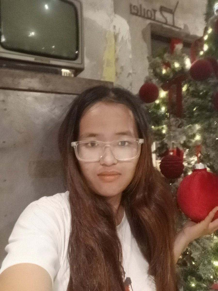 hang_d1's tweet photo. Chơi noel sớm 2 tháng🎅☃🎁🎄❄ https://t.co/GucwQaPcUL