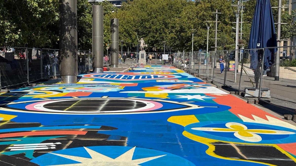 <a href="/SkySportsPL/">Sky Sports Premier League</a> What does Jamie think of the new muriel in Bristol City centre 

#AskJamie