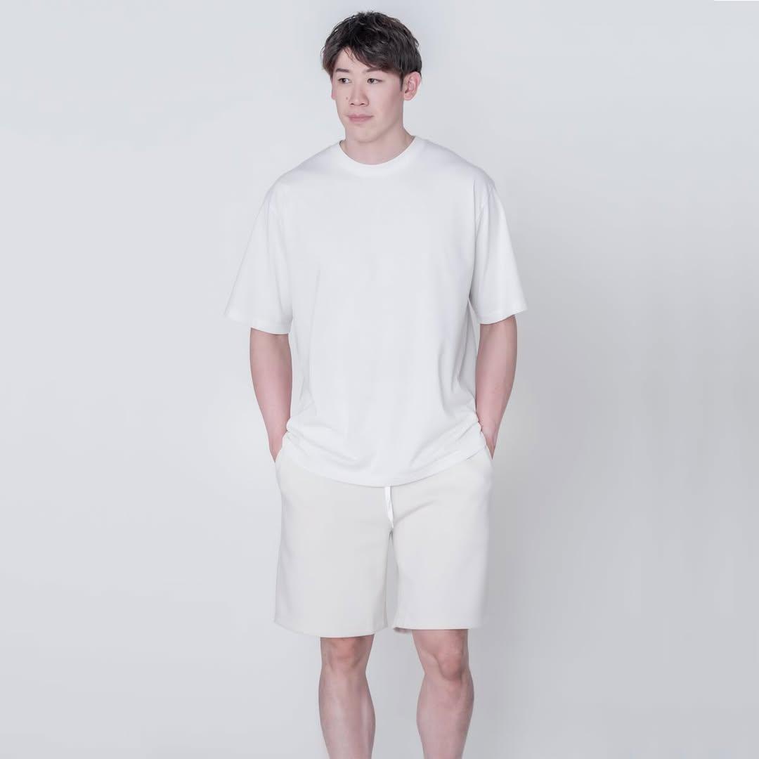 ✨️ NEW PHOTOS ✨️

Yuki Ishikawa in White for Resona Bio 🤍

So Handsome 🥺🥺🥺
#石川祐希