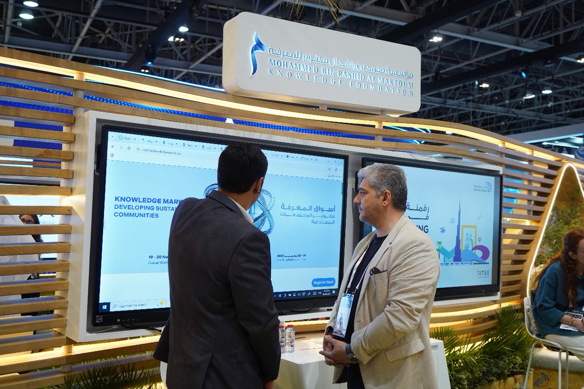 KnowSummit's tweet image. مقتطفات من تفاعل الزوار مع القسم المخصص لقمّة المعرفة ضمن جناح مؤسسة محمد بن راشد آل مكتوم للمعرفة في جيتكس جلوبال 2025.

Highlights of visitors engaging with the Knowledge Summit area inside the MBRF pavilion at GITEX Global 2025

#KnowledgeSummit
#MBRF
#GITEX2025