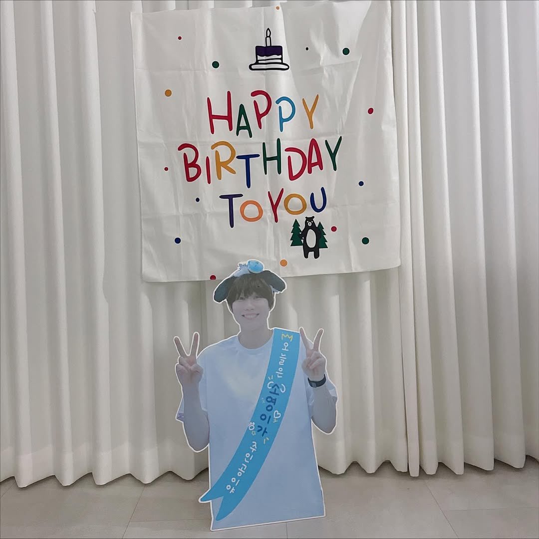 volante_sso's tweet photo. 소쪽이의 자부심인 소영아 언제나 자랑스럽고 반짝거리는 소영이를 응원할 수 있어서 난 너무 행복해 우리 오래오래 행복하자 소영아 생일 축하해💙
#오늘은_소영이가_주인공이야
#이소영이_끌리는_이유
#이소영 https://t.co/2XqsSF1exR