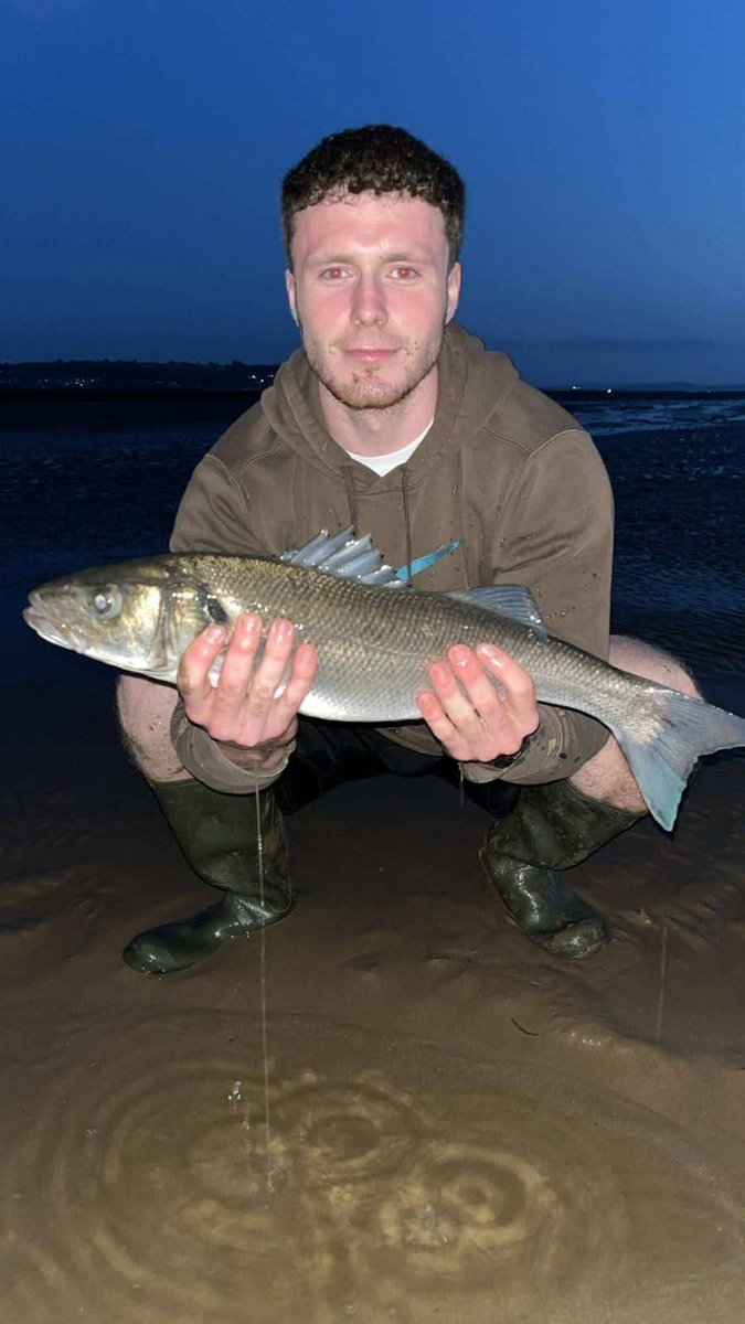 Happy 24th Birthday @MogzJones88. Have a great day. Love from <a href="/Kj26K/">keith jones</a> <a href="/rhianjon/">rhian jones</a> <a href="/ljonzy/">lewis</a> @<a href="/LlyrJones15/">Llyr Jones</a> and Nel. 🐕 x