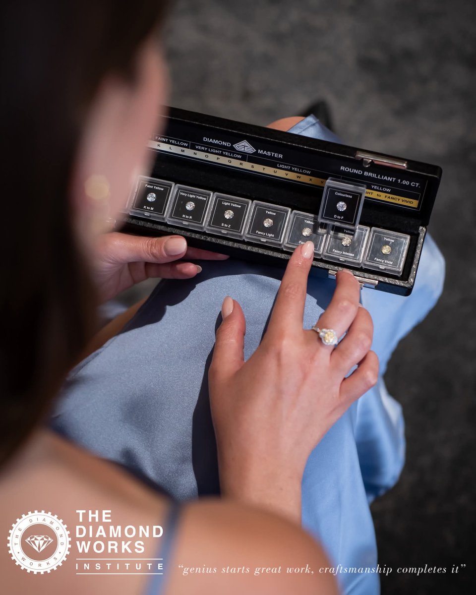 TheDiamondWorks's tweet photo. 💎 Discover the art of choosing your perfect diamond with The Diamond Works. Learn the 4 C’s and explore our world of colour diamonds in Cape Town, Franschhoek, or O.R. Tambo. ✨
➡️ https://t.co/qtgznl7FNu
#TheDiamondWorks #ColourDiamonds #SouthAfrica #CapeTown #SparklingTour https://t.co/GUGzjcqMXn