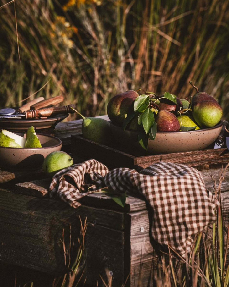 creativelysqrd's tweet photo. Talk about pear-fection 🍐

This edition of cheers raises the pear to our latest challenge winner, Sylwia!

We’re pear-ing up for more creativity! Join our community to discover our challenges and get involved too.

👉 Go → https://t.co/LGstwsW4KX
*all pear puns intentional 😉 https://t.co/o22Ahu1zx0
