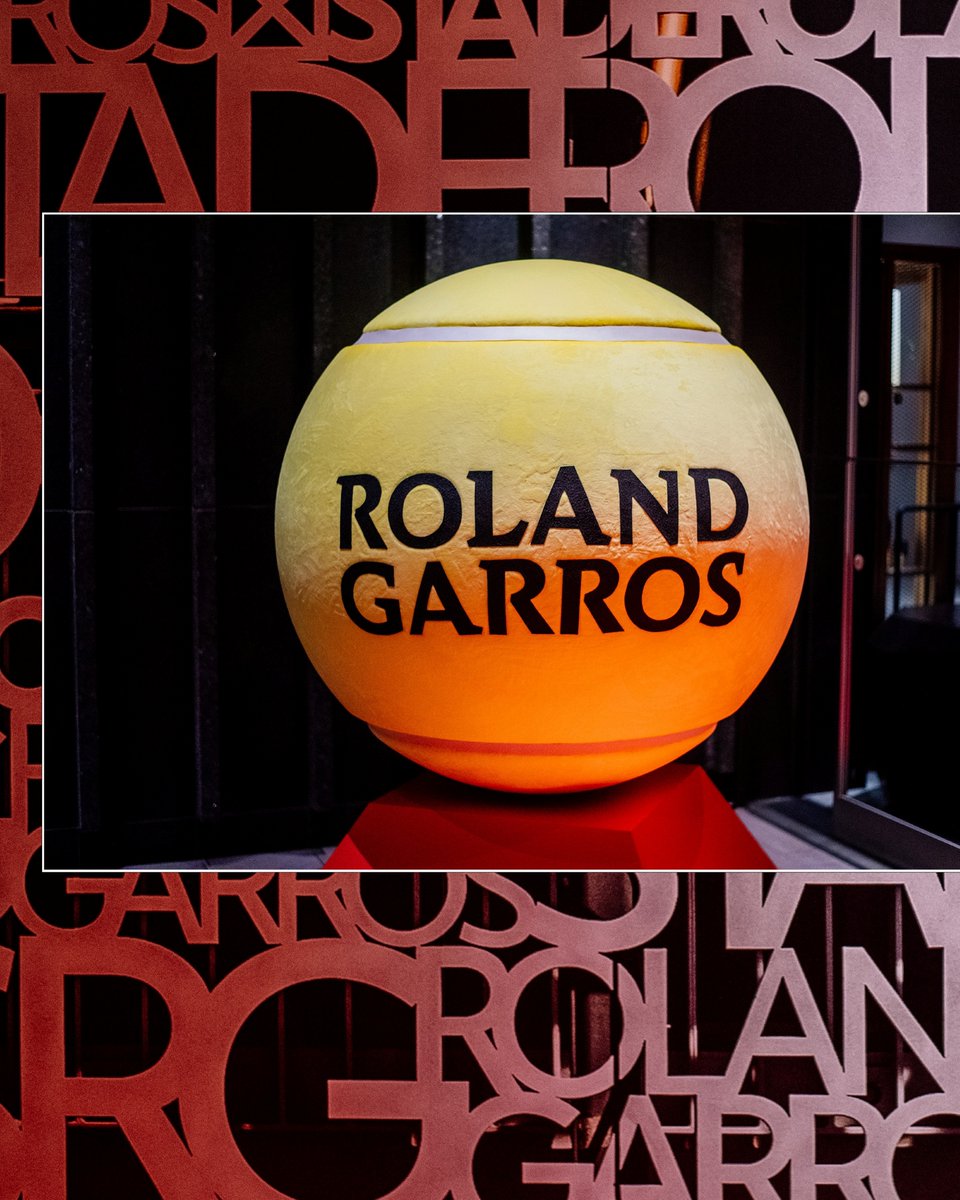wowowtennis's tweet photo. ローランギャロス・ジュニアシリーズ by Renault

先日のオープニングセレモニーには
トーナメントアンバサダーのJ.エナン氏が登場✨
選手たちへ温かいエールを送りました👏

＼📌決勝トーナメント／
10/18（土）、19（日）に
WOWOWオンデマンドで無料ライブ配信🧱🎾

#RolandGarros
#RGJapan https://t.co/8iE9rC83AC