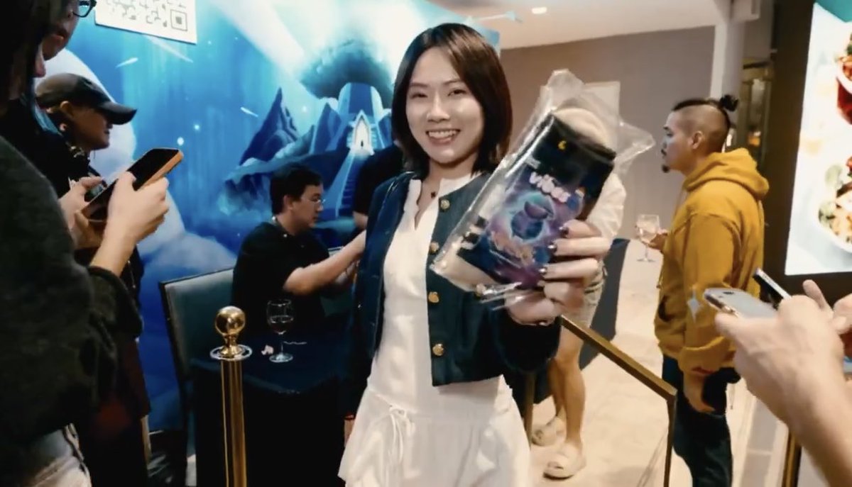 1vayou's tweet image. Certified Birbish🦉
Powered by socks🧦
月鸟野生袜子代言人 😎
@moonbirds