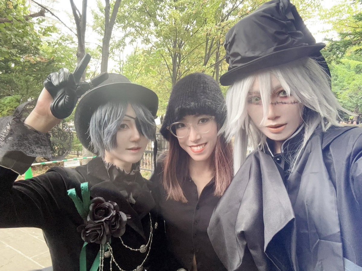 mo_poku's tweet photo. 運転してたらさ、コスイベやってるの発見してさ、いる？！って連絡して会ってくれた2人❤️‍🔥

貴重なお時間くれてありがとでした♥️ずっと大好きなコス仲間😘

@HarusamaaaW 
@osidapix
#アコスタ札幌 https://t.co/66BkEsRz0J