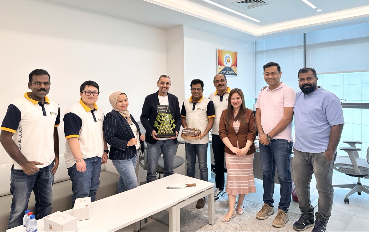 BisdakV's tweet photo. A belated celebration of the National Boss’ Day with our Estimation Director, Eng. Shadi.

Proud Estimation Team!

#team #boss #bossday #AbuDhabi #UAE #workplace https://t.co/YNHcJZ7joE
