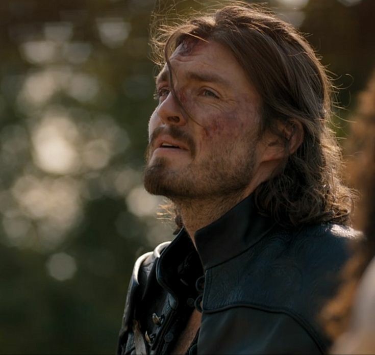 Sharonmuskebear's tweet image. Good morning lovely people 👋 
Happy #DeLaFéreFriday 
Hope you have a wonderful day ☺️😘🍂☕️🧡🎃 #TomBurke #AwesomeAthos