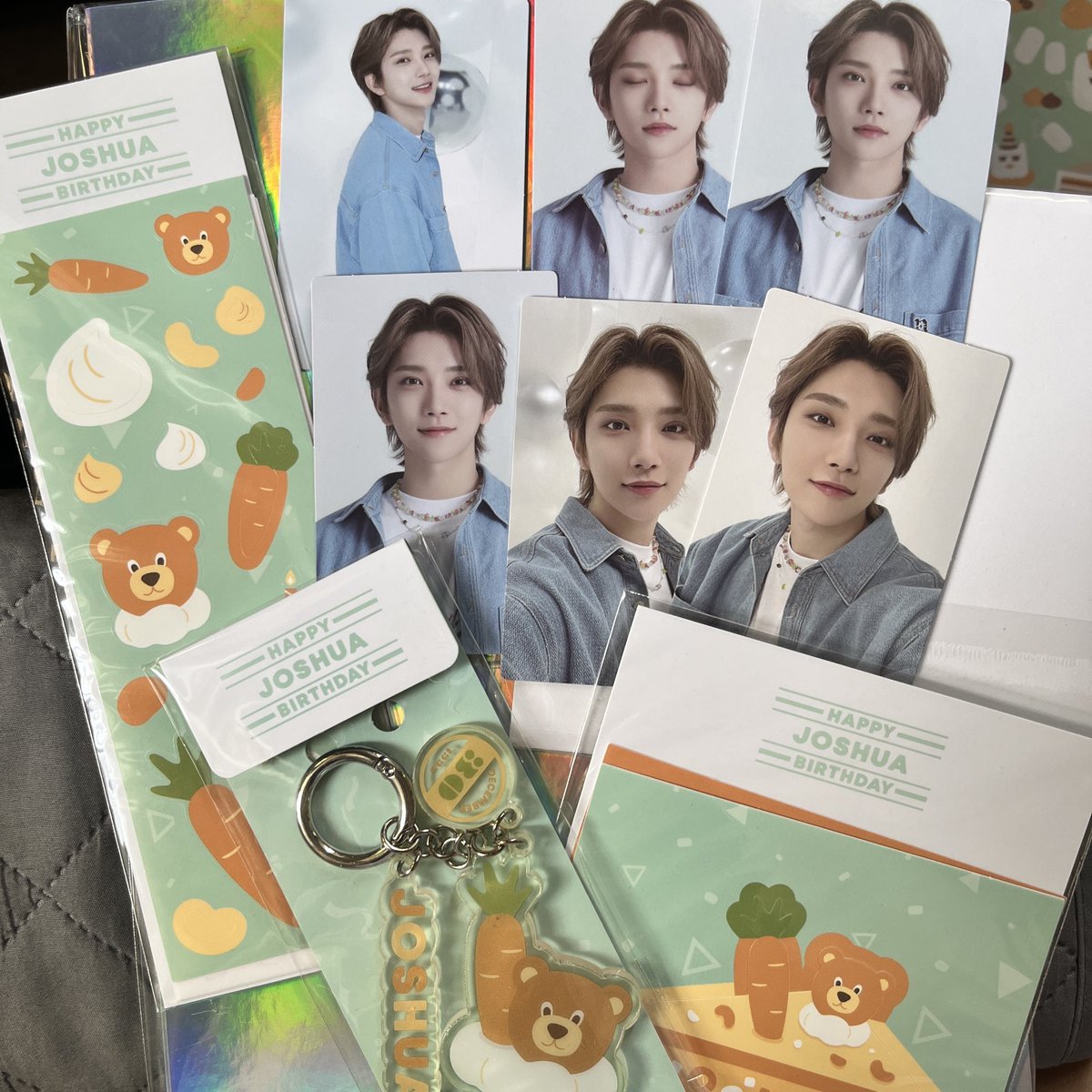 L0VECHWE's tweet photo. #ttakosells_svt

💭 jeonghan bday box v1

Set : 1,500 (complete inclusion)

ꔛ onhand
ꔛ payo / 14 days
ꔛ x sensitive buyer
ꔛ check pinned before dm
ꔛ DM to claim (@ttakoyuta)

# wts lfb seventeen svt ph ww birthday https://t.co/hbh5kZ2Pu0