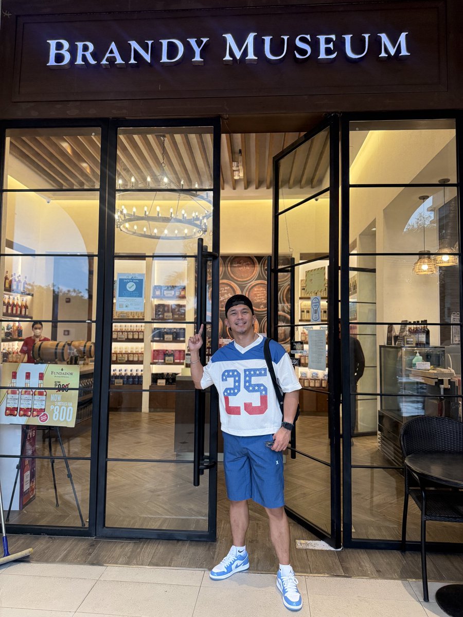 iam_kenito's tweet photo. Cheers to Pour Decisions! ๐ป
Brandy museum is a museum dedicated to brandy. The first and only museum of its kind in the Philippines ๐ต๐ญ
#WhenInIloilo #BrandyMuseum #IloiloCity #Philippines https://t.co/cMvtPD5oja
