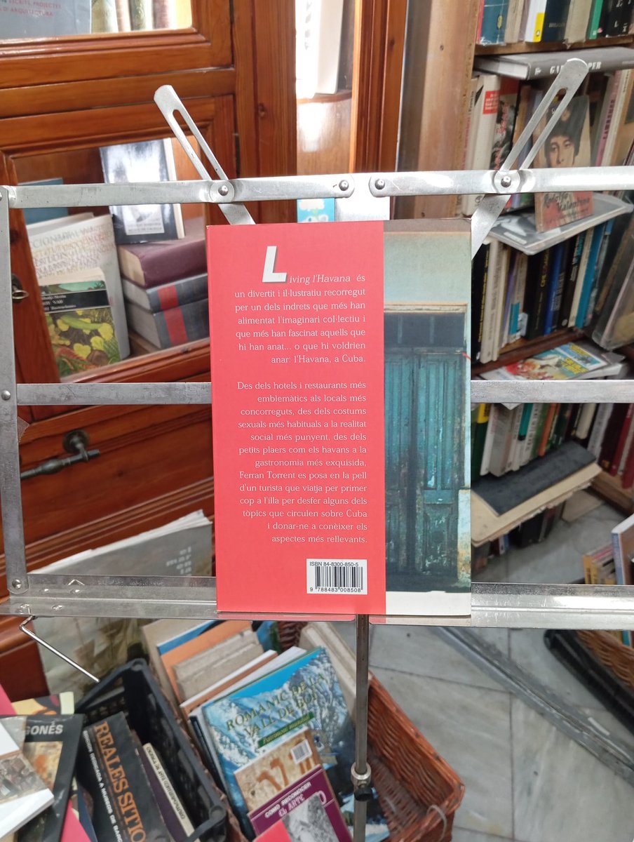 Living l’Havana. (Ferran Torrent i Llorca retorna el premi de les Lletres Valencianes que li van lliurar el 2024, per la deriva del govern de Mazón) #llibredeldia #librodeldia #livredujour  #bookoftheday #sociedad #llibres #libros #books #llibresegonama