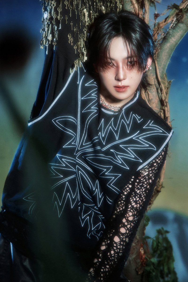 YX_LABELS's tweet photo. [&amp;TEAM] 
KR 1st Mini Album 'Back to Life'
Concept Photo ROAR ver.
#FUMA

2025.10.28 18:00(KST)

https://t.co/fE2L720hwj

#BacktoLife #ROAR
#andTEAM #앤팀 https://t.co/9BEg1x6tBL