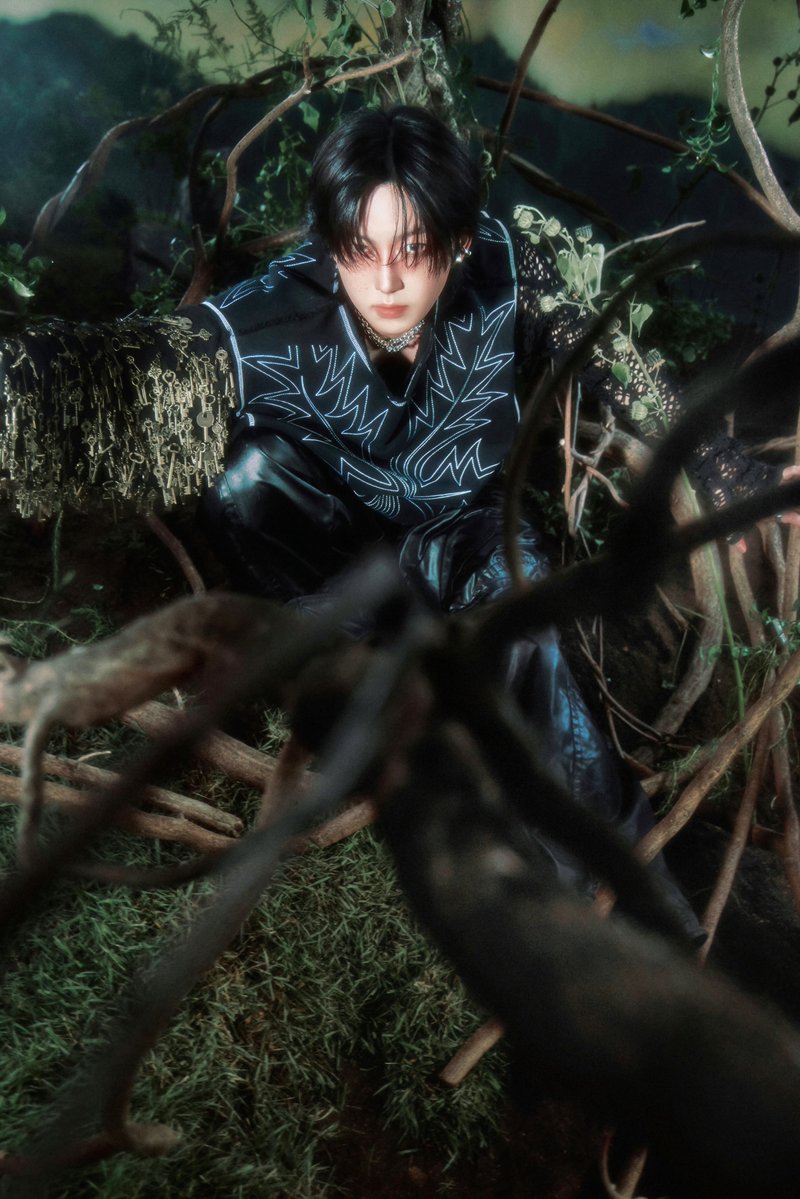 YX_LABELS's tweet photo. [&amp;TEAM] 
KR 1st Mini Album 'Back to Life'
Concept Photo ROAR ver.
#FUMA

2025.10.28 18:00(KST)

https://t.co/fE2L720hwj

#BacktoLife #ROAR
#andTEAM #앤팀 https://t.co/9BEg1x6tBL