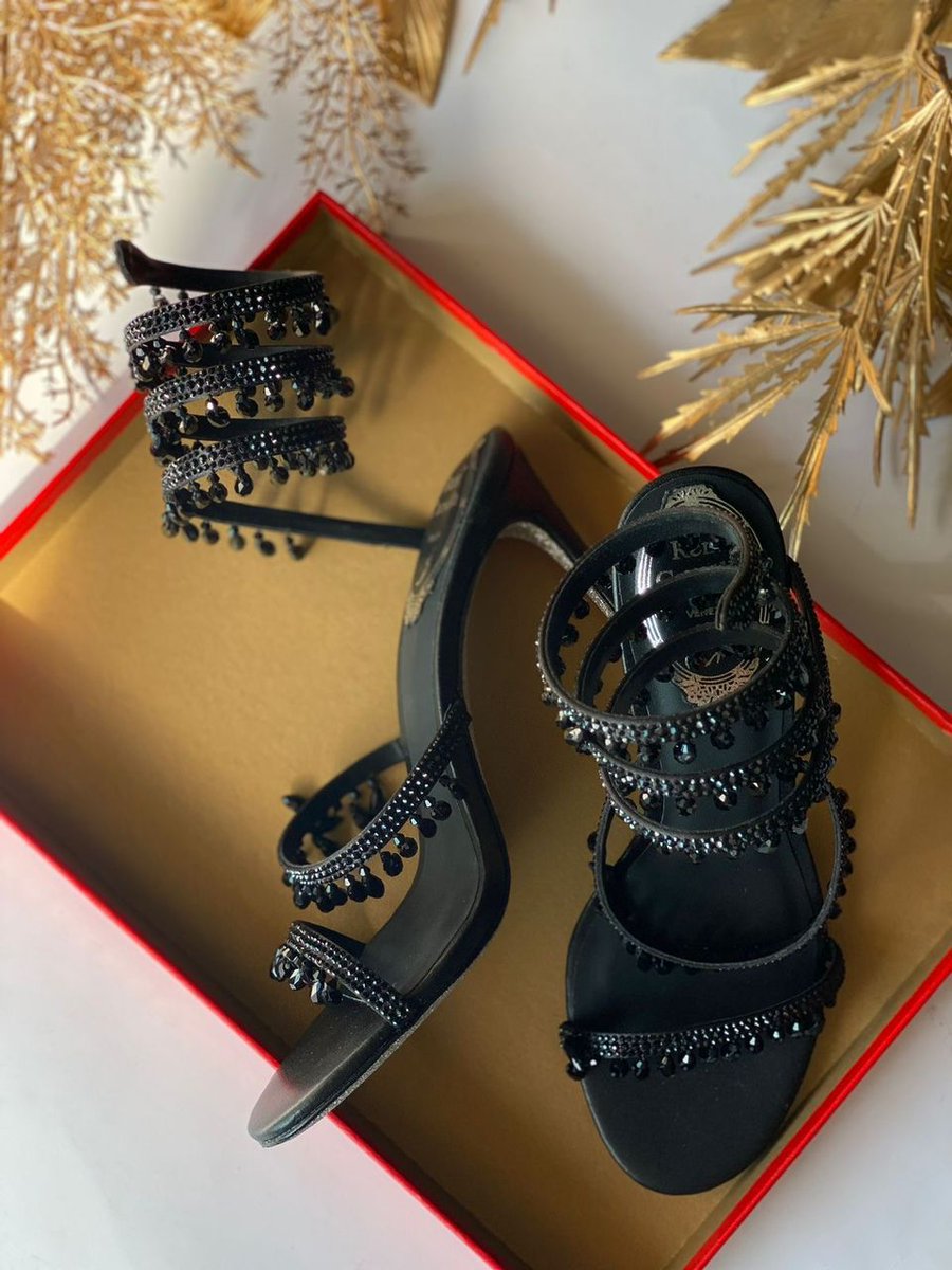 R. Caovilla spiral chandelier heels.
37--42
Colours: Silver,Gold,Red,Wine, Black, Blue 

🏷️58,000