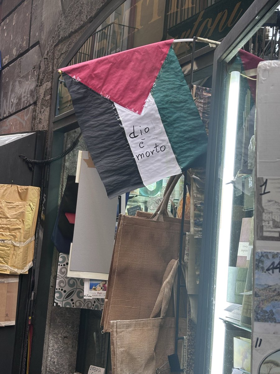 tersapi's tweet image. Via Benedetto Croce, Napoli. #Palestine