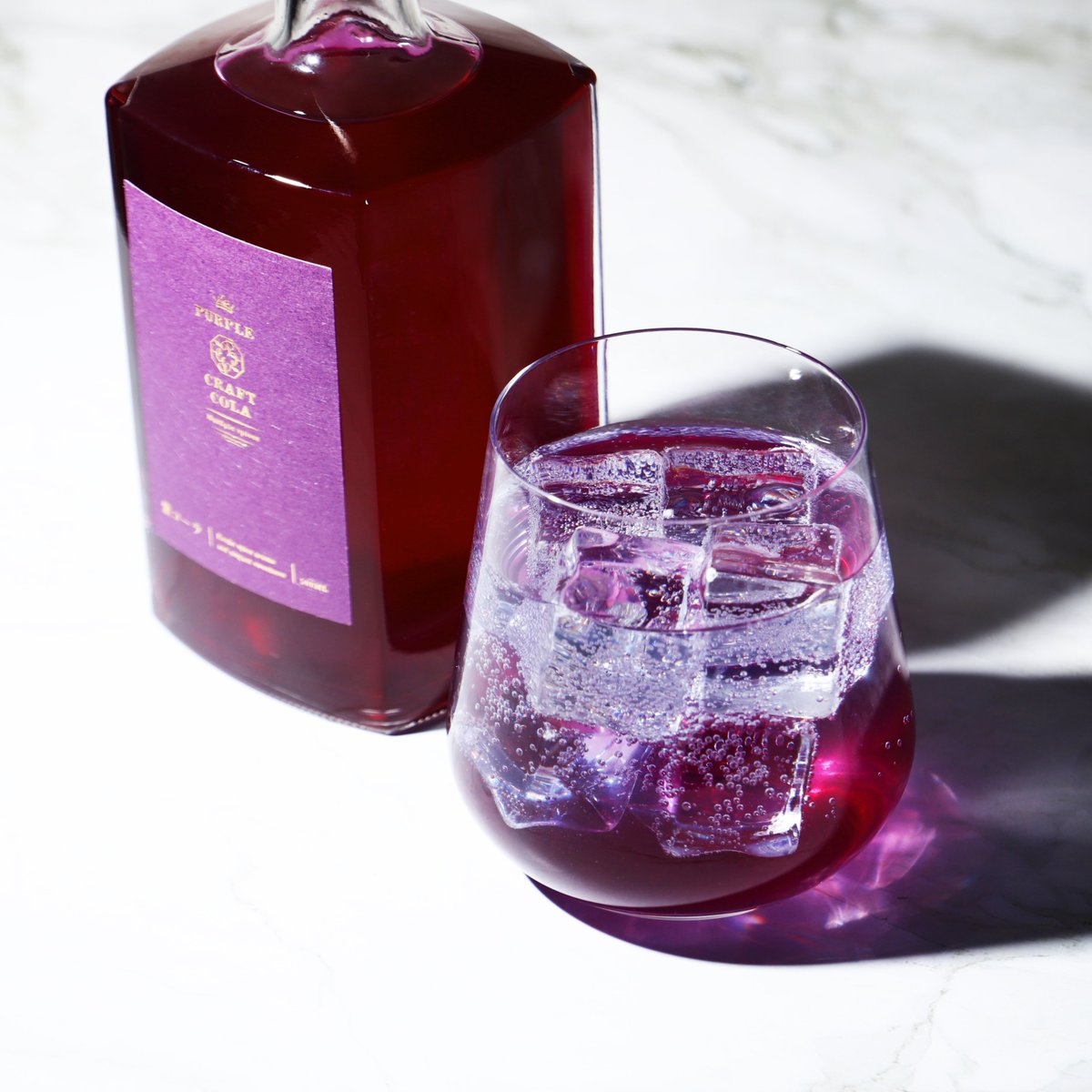 紫の推しがいる方へ 美しい紫色のクラフトコーラ「紫コーラ」が実在し