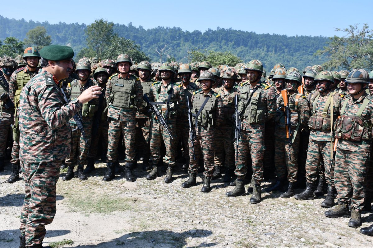 westerncomd_IA's tweet image. #StrongAndCapable
#ForeverReadyForWar
#ForeverWestwards
#ImposersOfNationalWill

Lt Gen #RajeshPushkar AVSM, VSM, GOC #KhargaCorps reviewed the operational preparedness of the #ShivalikBrigade of its #PineDivision. 
He commended the formation for its operational outlook, utmost…