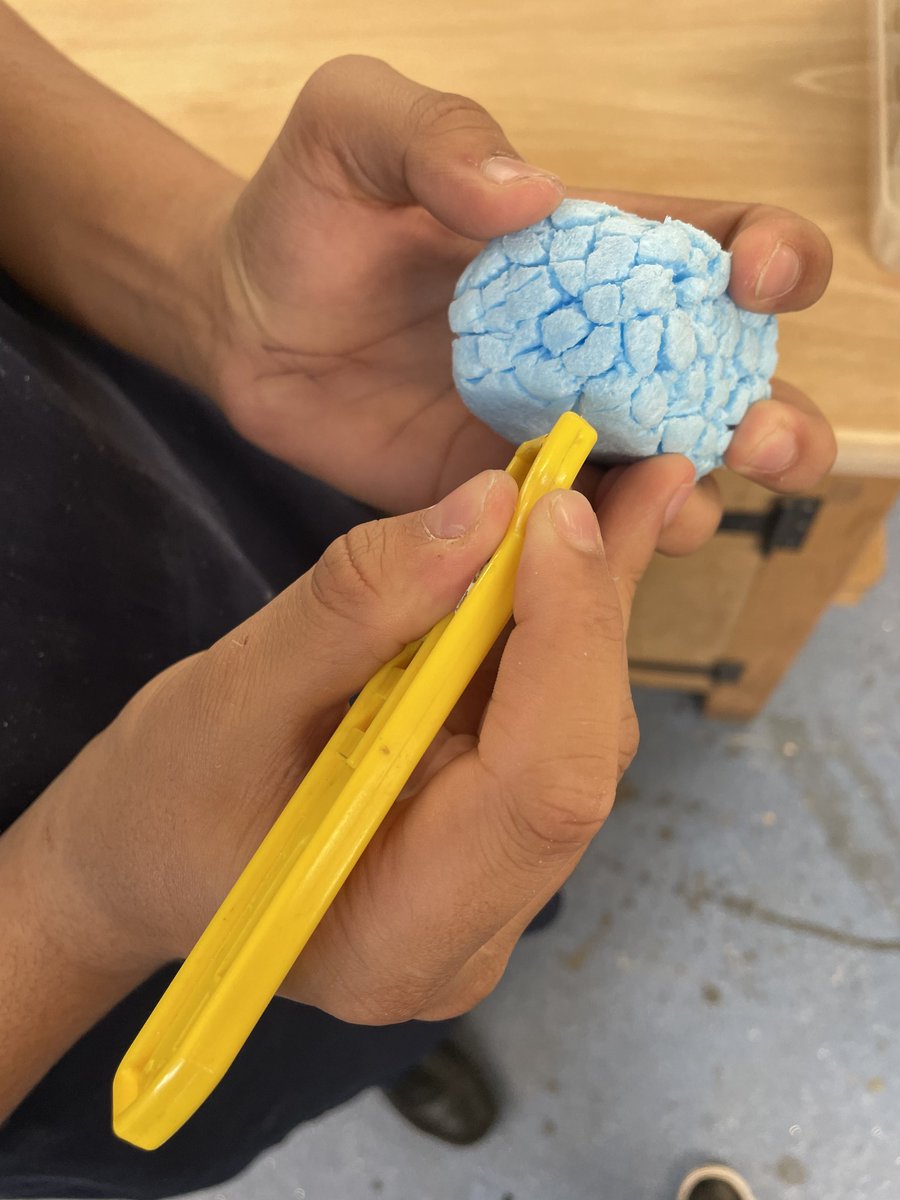 LyndonSchool's tweet image. Our Design & Technology learners have been experimenting with materials this week, taking inspiration from the incredible work of Peter Randall-Page.
From texture to form, they explored how natural patterns can influence creative design. #LyndonLearnerJourney @Summit_LT