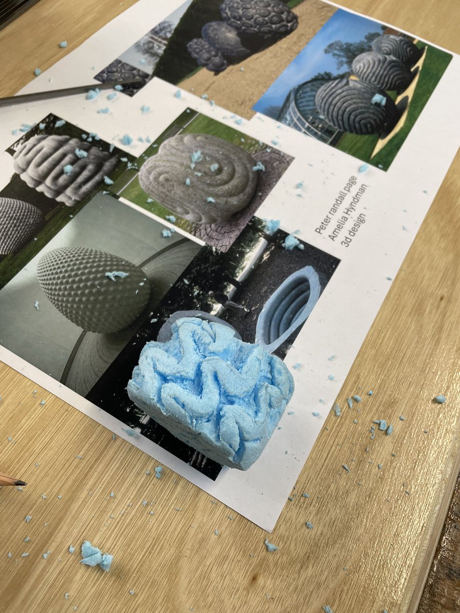 LyndonSchool's tweet image. Our Design & Technology learners have been experimenting with materials this week, taking inspiration from the incredible work of Peter Randall-Page.
From texture to form, they explored how natural patterns can influence creative design. #LyndonLearnerJourney @Summit_LT