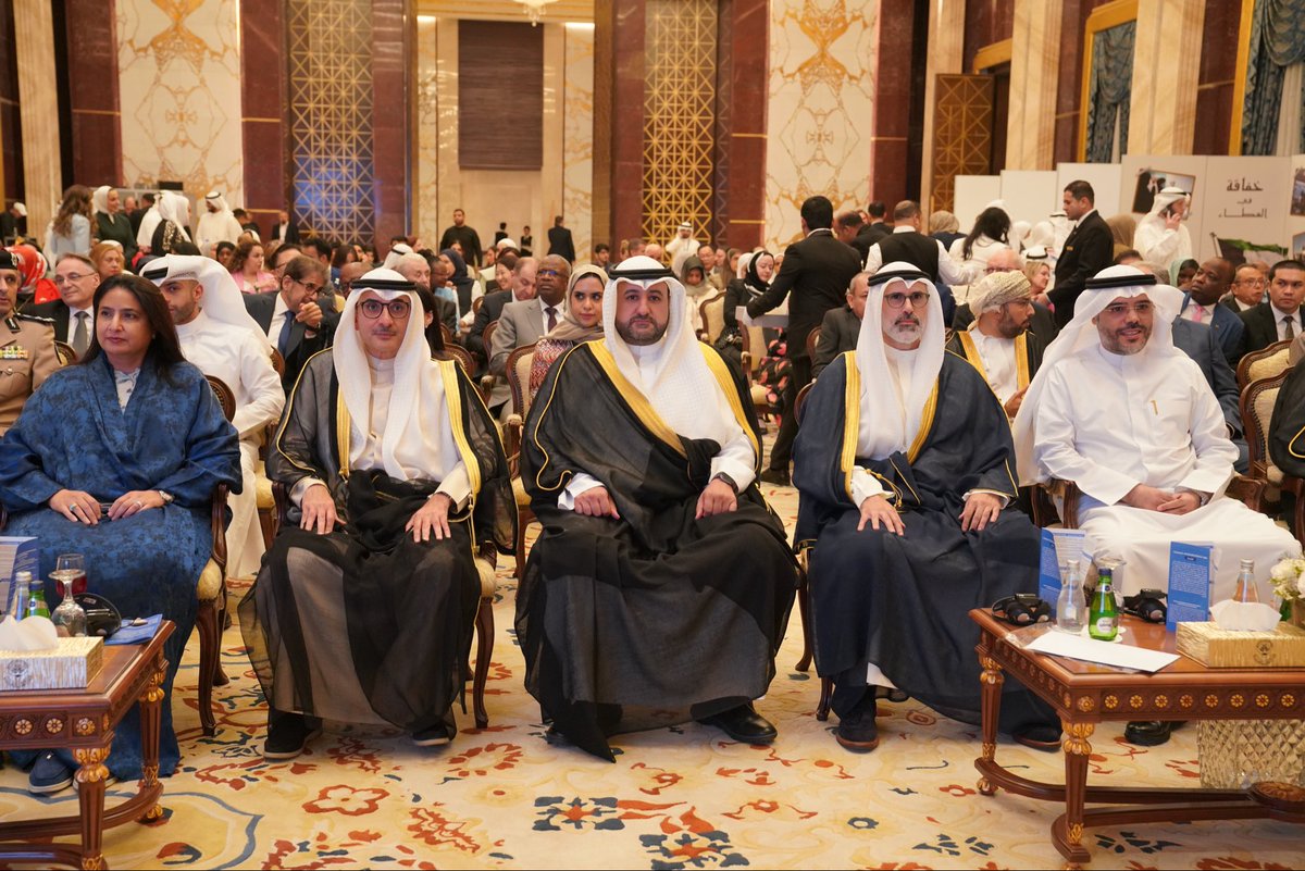 AMMalsabah's tweet photo. تشرفت بحضور فعالية “دور المرأة في العمل الإنساني – فرص وتحديات” التي نظمتها إدارة شؤون حقوق الإنسان بوزارة الخارجية بحضور أخي سعادة الشيخ جراح جابر الأحمد الصباح، وسعادة الشيخة جواهر إبراهيم الصباح، والعميد ركن/ الشيخ مبارك علي يوسف الصباح. https://t.co/TMGHP5PXCS