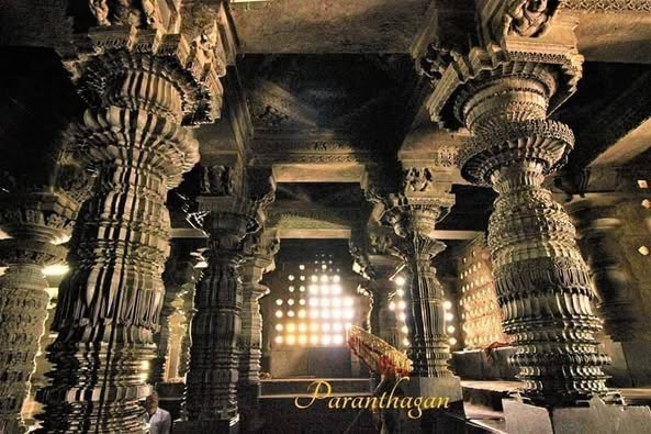 elena_p2017's tweet image. Первые два фото - это древние индийские колонны, которые наши предки вырезали зубилом и молотком, как утверждает история.
На последнем же фото - газовая турбина реактивного двигателя.
Не подумайте ничего лишнего, ведь это всего лишь совпадение...