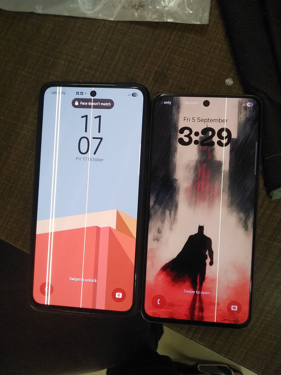 krishil22__'s tweet image. Really disappointed with @SamsungIndia.Both my Galaxy S21 FE phones developed green lines after a software update,yet replacement was denied citing “physical damage.” Never expected this from a flagship device.Lost trust,never buying Samsung again. Others,beware. #GreenLineIssue