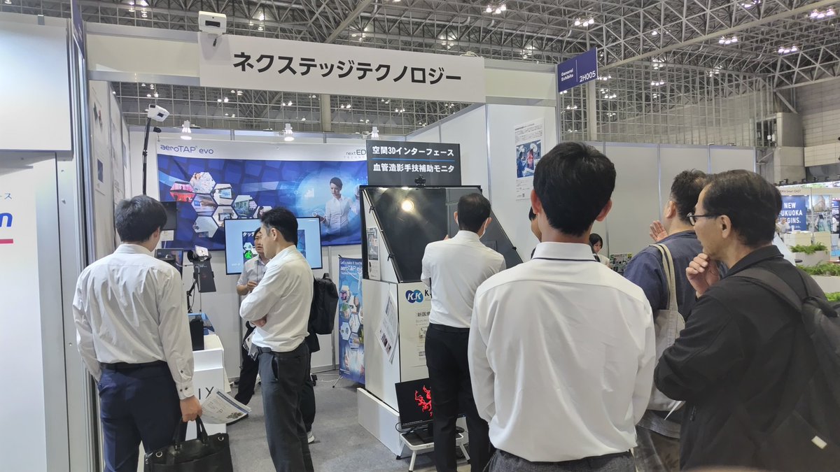 aeroTAP's tweet photo. CEATEC2025最終日
#空中ディスプレイ
#MIRAIBAR
#aerotao https://t.co/FQew9oQ7cp