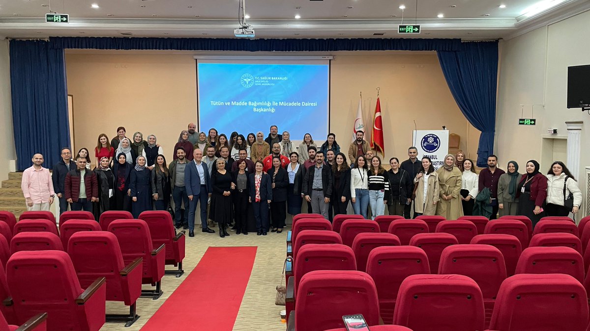 Geleceğe daha sağlıklı bir nefes bırakma hedefiyle! Hastanemizde, Prof.Dr. Zuhal Aydan Sağlam'ın koordinatörlüğünde Tütün Kontrolü ve Sigara Bırakma Sertifikasyon Programı'mızı tamamladık. Katılan tüm değerli sağlık çalışanlarımıza teşekkür eder, kariyerlerinde başarılar dileriz.