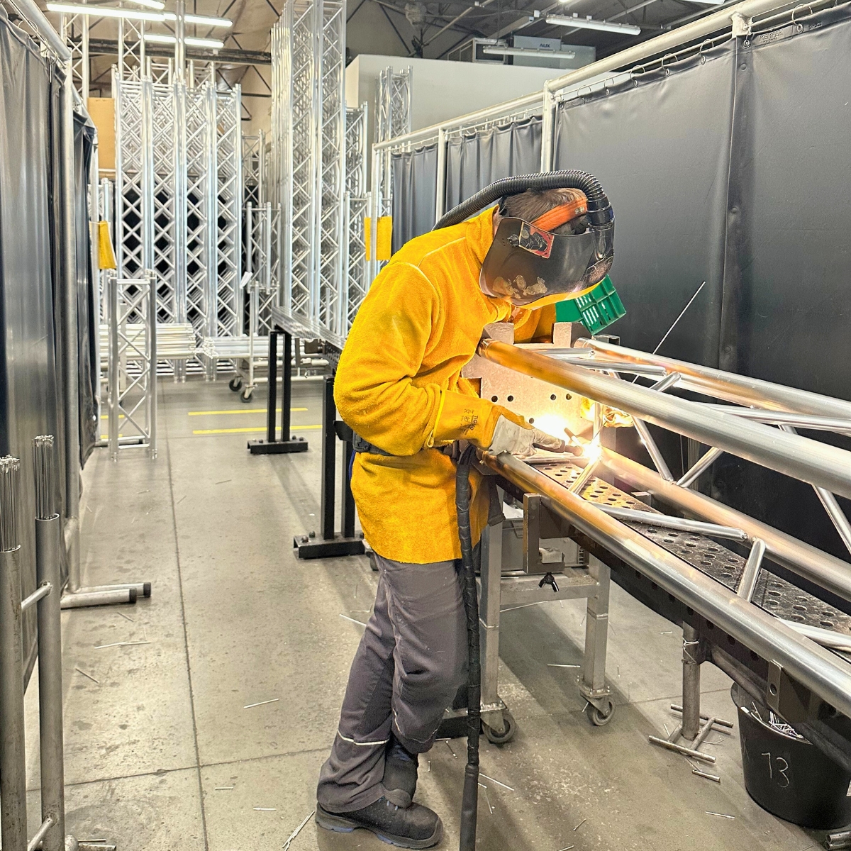 #wednesdayintaf taf-usa.com

#thefactory #trussontime #trussing #trusses #rigging #rigger #riggers #staging #supportstructure #supportstructures