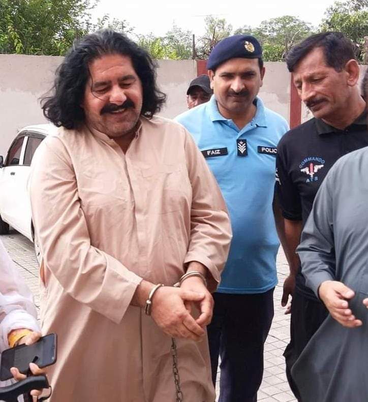 Mirwaiskk's tweet photo. The state knows how to outwait outrage. Mahrang and Ali Wazir are still imprisoned, but their imprisonment barely makes a noise now. That’s exactly how they want it. We must keep raising our voices. Dont let it be permanent. 
#ReleaseBYCLeaders
#ReleaseAliWazir https://t.co/CMNiB2Xx6i