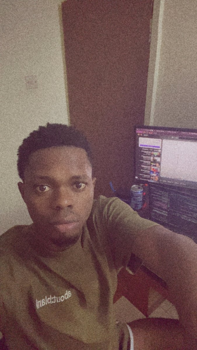 0xdevayo's tweet image. Can I get a GM ❤️