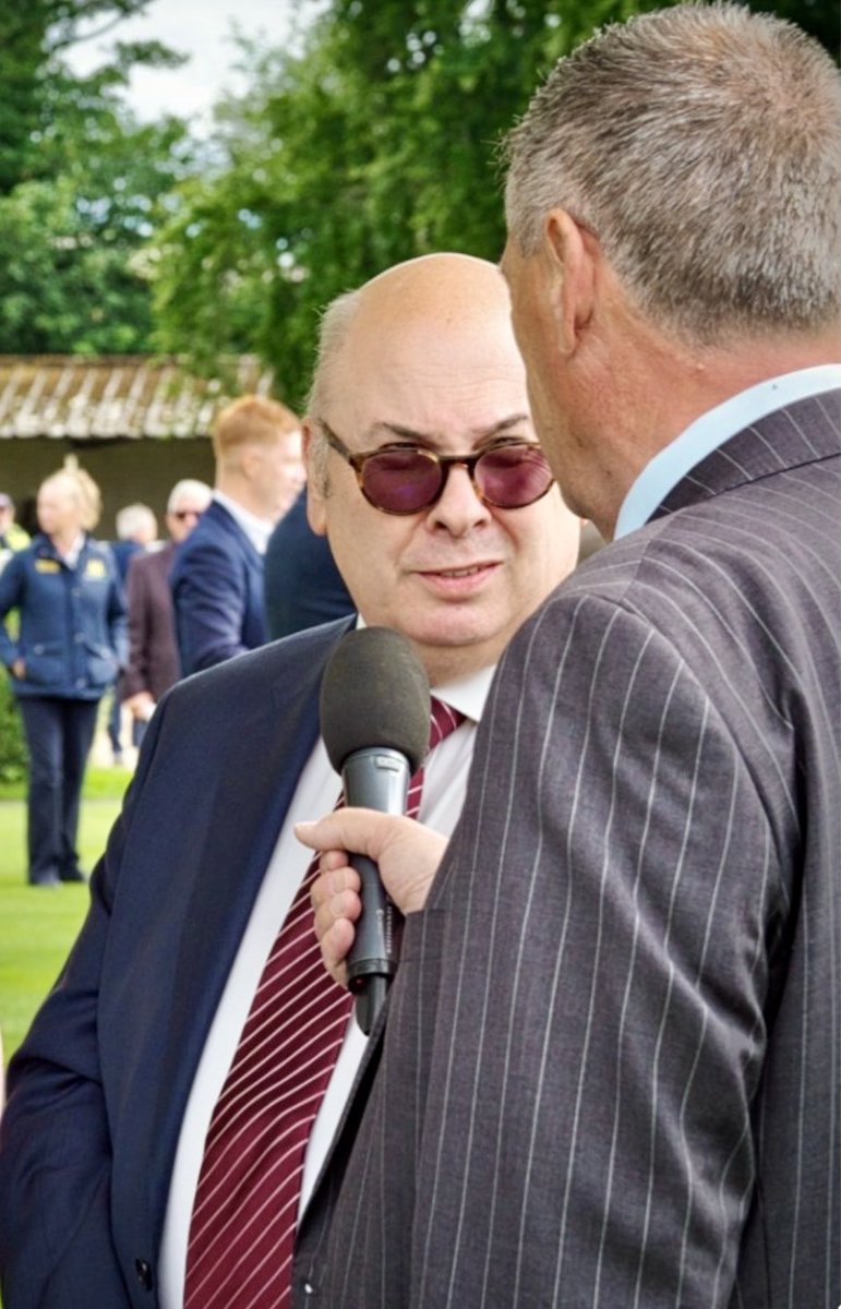 If you’ve not cast your vote in ⁦<a href="/RacehorseOwners/">Racehorse Owners Association</a>⁩ Elections please note today’s 12pm deadline.Vote for ⁦<a href="/MPFranklin/">Malcolm Franklin</a>⁩ for the ability to visualise &amp;drive change.Its time to step out of history that is holding us back &amp;step into the future we wish to create!